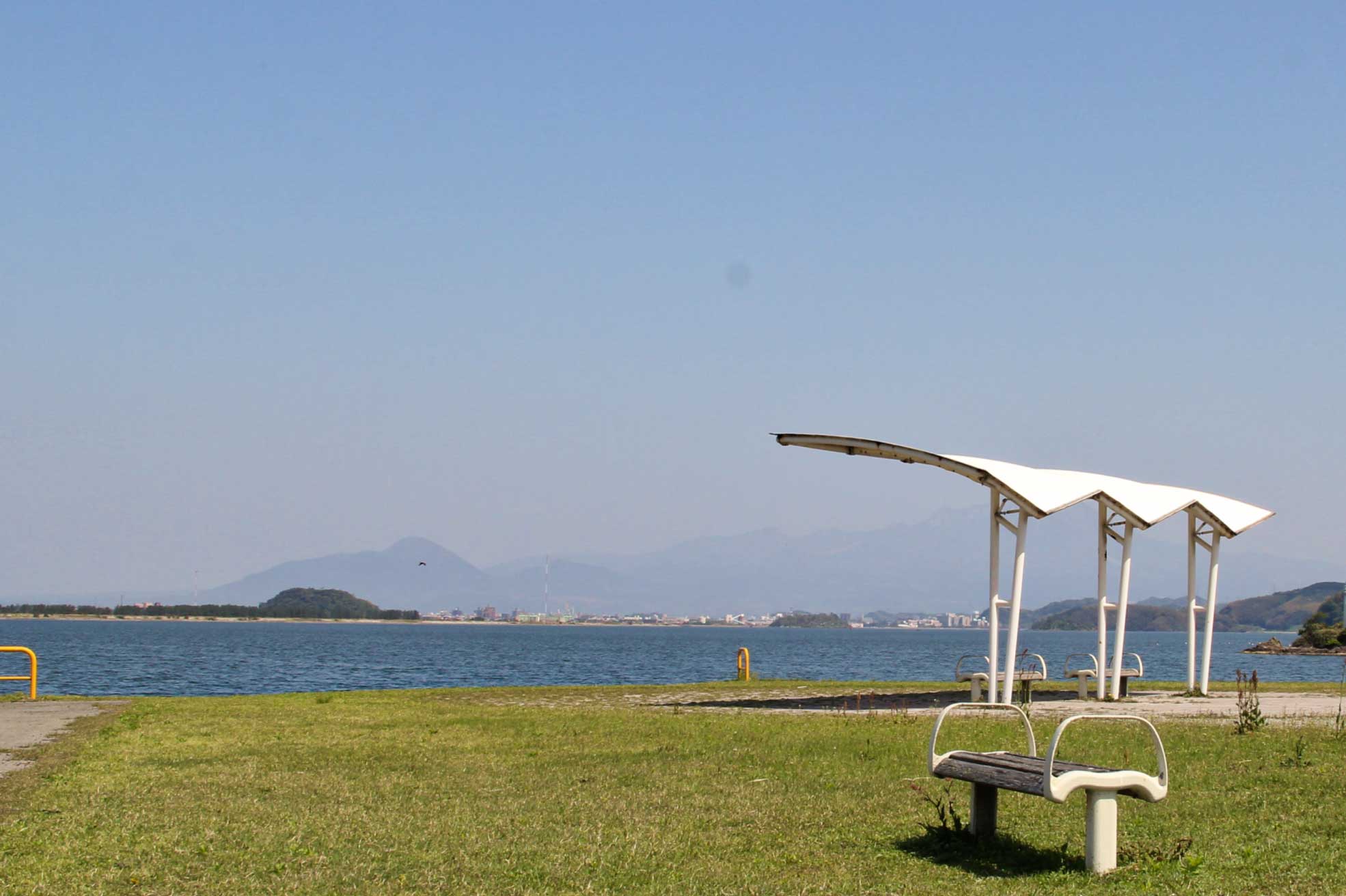 島根県安来市のほっこりする風景その5_みさき親水公園からの中海 02