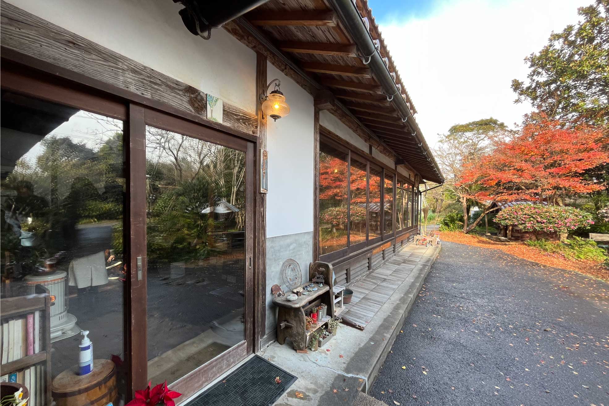 島根県江津市のカフェ「風のえんがわ」の外観