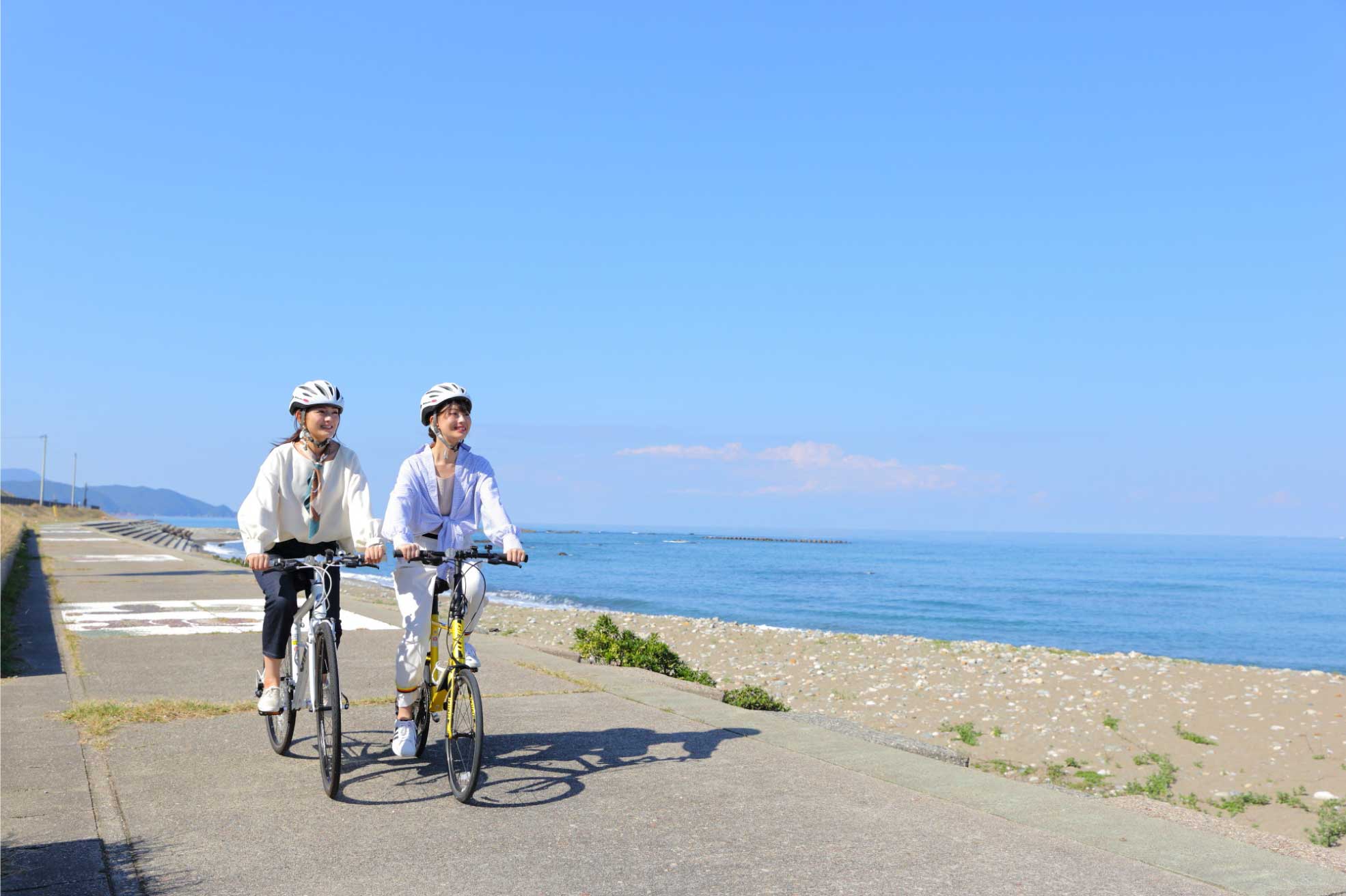 島根県益田市の海岸線をサイクリング
