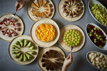 専属パティシエによる色とりどりな人気スイーツ