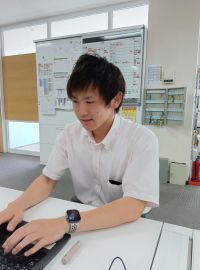 入社3年目　鳥取営業部　北山です