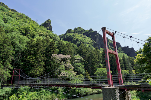立久恵峡に架かる「浮嵐橋」