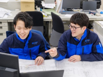 未経験でも大丈夫!先輩社員の下で勉強をします