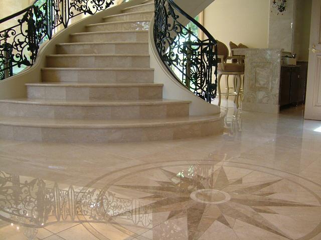 納材事例（大理石の床、階段）