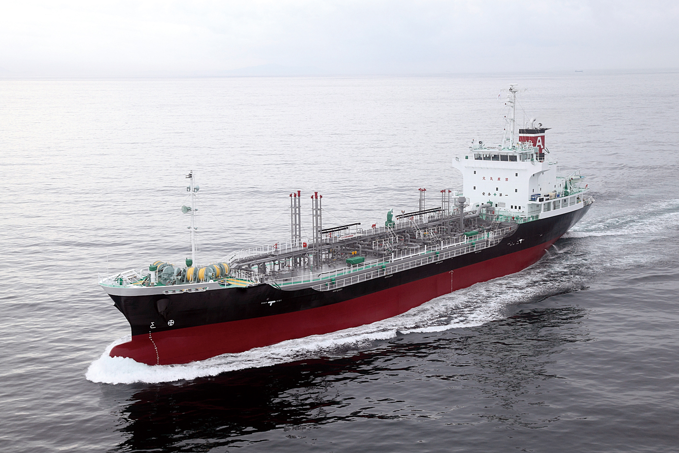 タンカー船（ヤンマーのエンジン搭載）