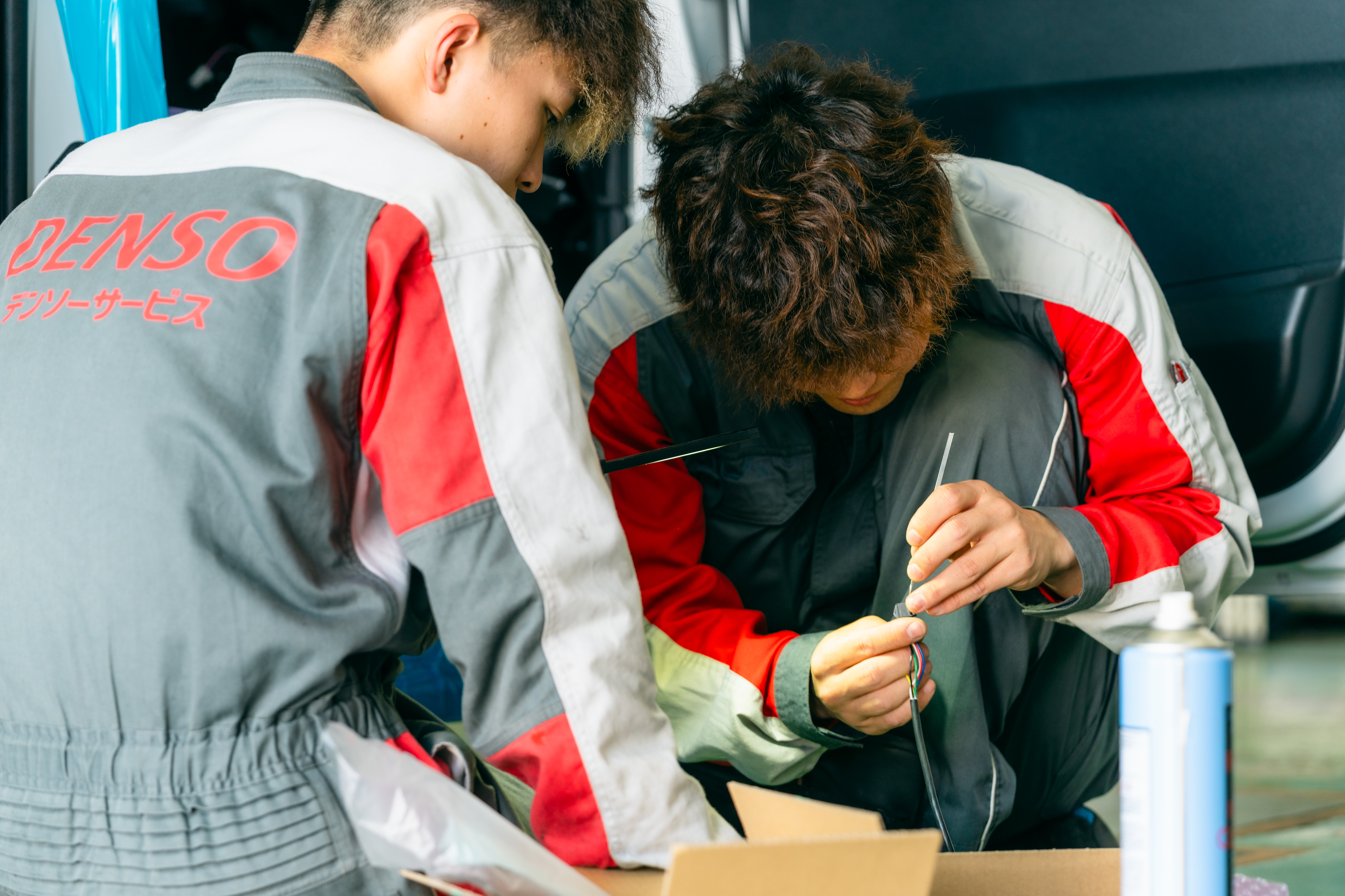 サービス部　作業風景