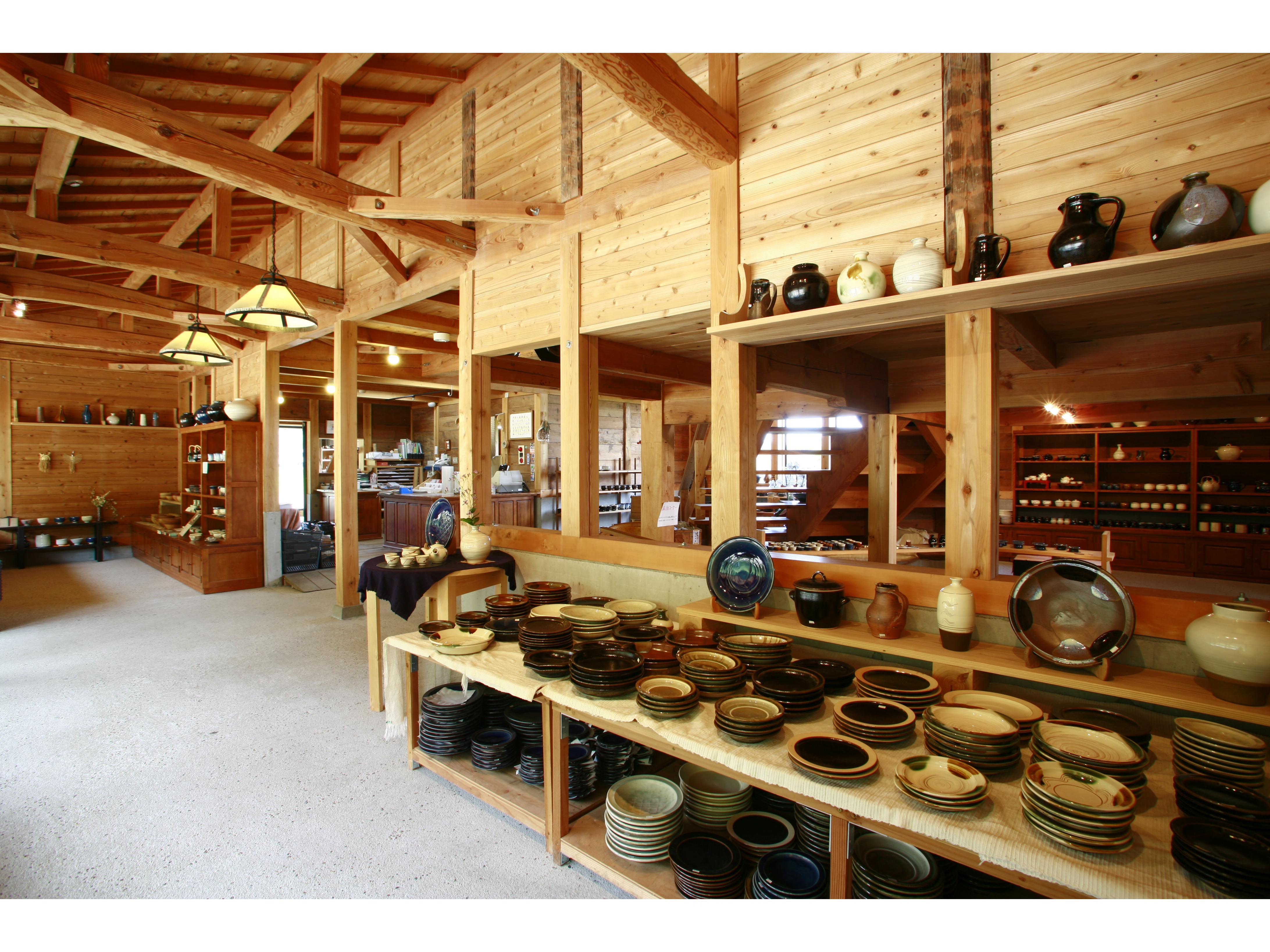 展示販売場内観2