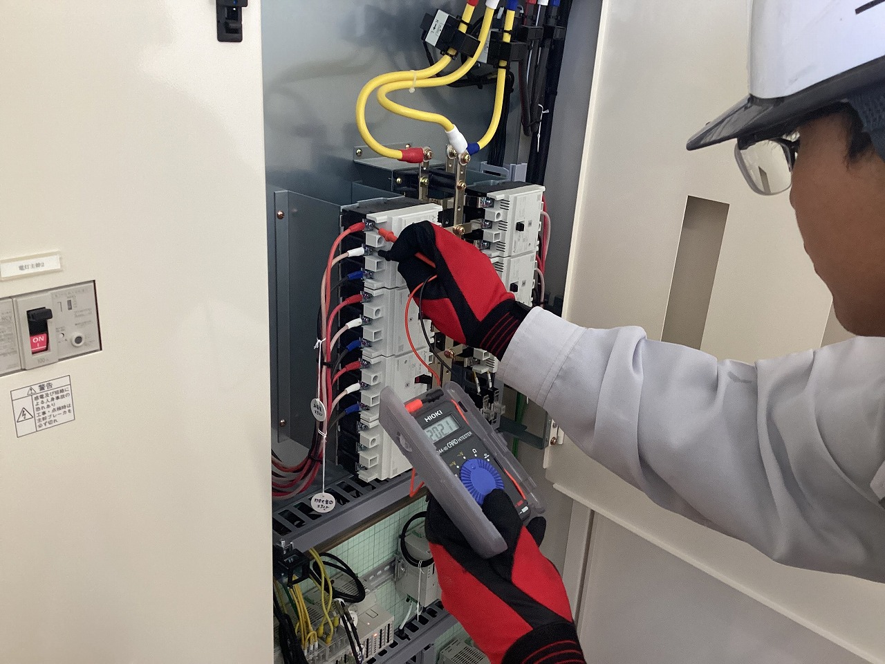 電気工事(分電盤絶縁測定)