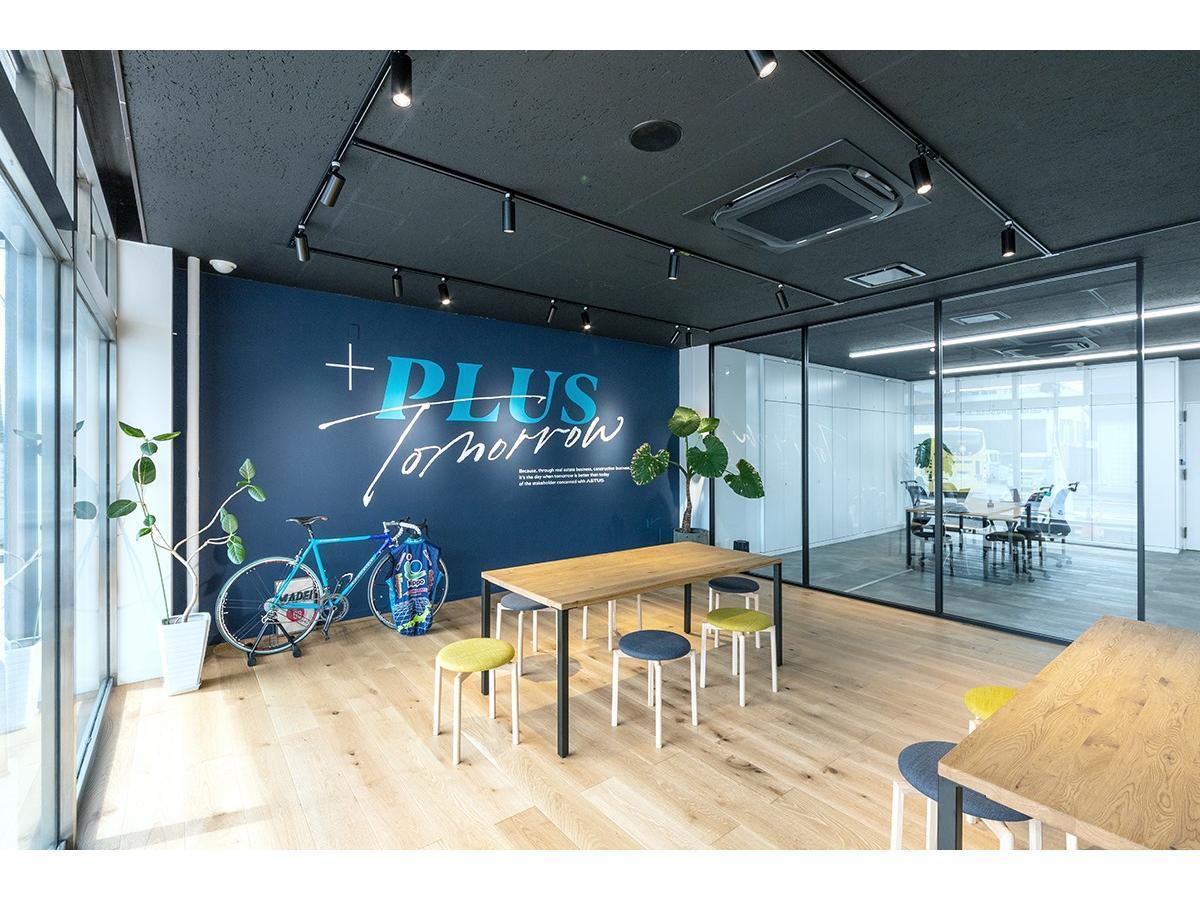 本店レセプションカウンター