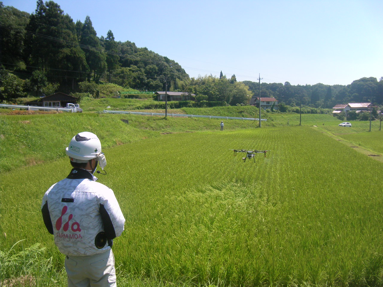 ドローン農薬散布事業