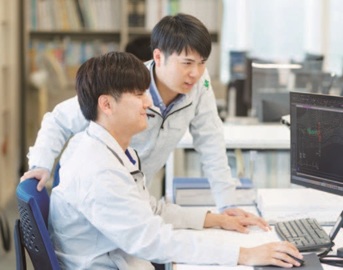 経験豊富な先輩が若手をしっかりサポート