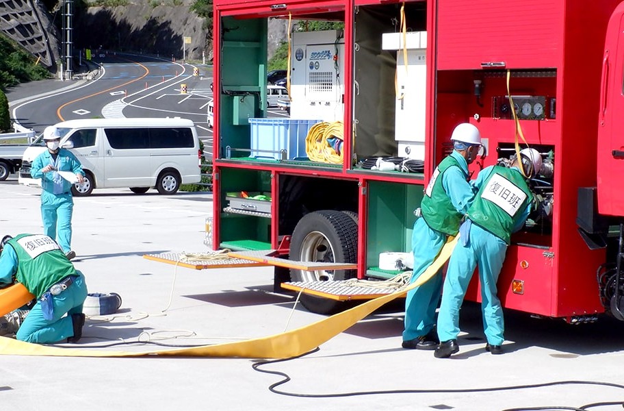 注水訓練の様子