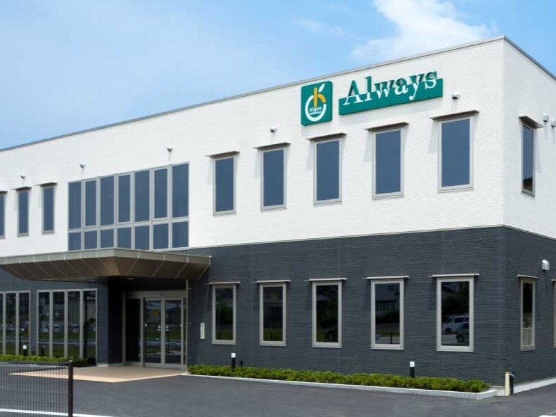 2015年新設の綺麗な社屋です!