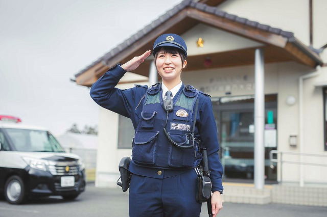 島根県警では若い職員がたくさん活躍しています